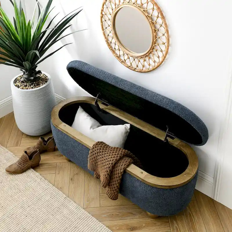 Banc coffre de rangement rembourré Clara avec pieds ovales robustes en bois
