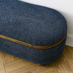 Banc coffre de rangement rembourré Clara avec pieds ovales robustes en bois