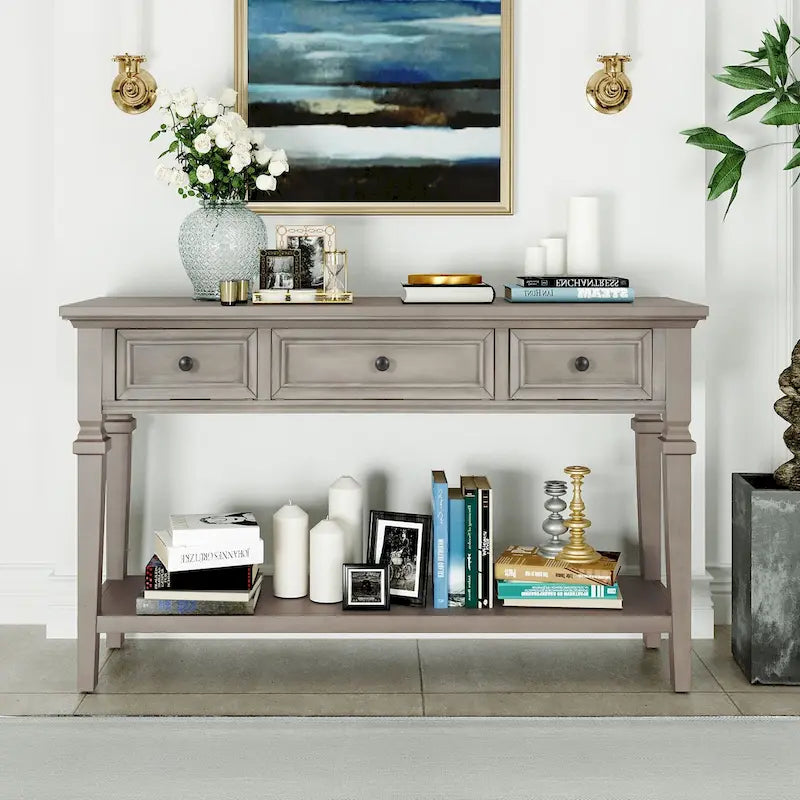 Console de style rétro classique avec trois tiroirs