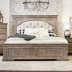 Ensemble de chambre à coucher 6 pièces avec panneaux rembourrés – Tête de lit capitonnée et garniture cloutée