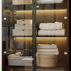 Ensemble d'armoires-penderies avec portes en verre noir, bandeaux lumineux et armoire de rangement
